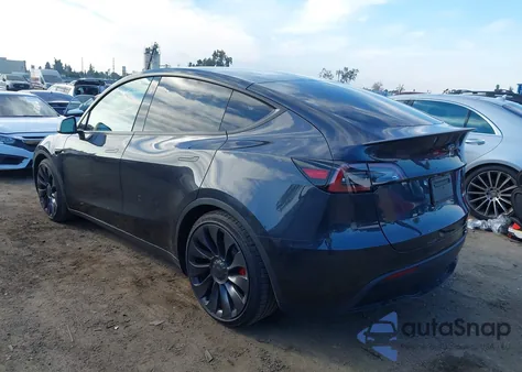 2024 Tesla Model Y Performance Dual Motor All-Wheel Drive from USA, damaged, VIN 7SAYGDEF8RF022204